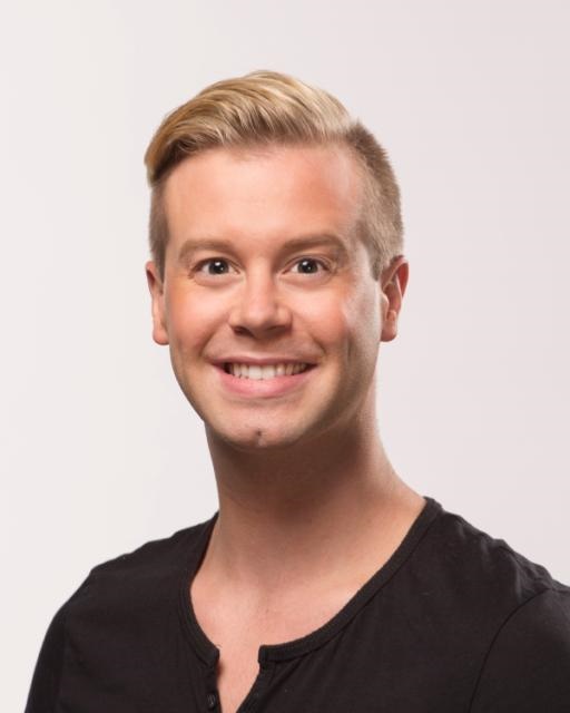 Adam Loosley Headshot 1